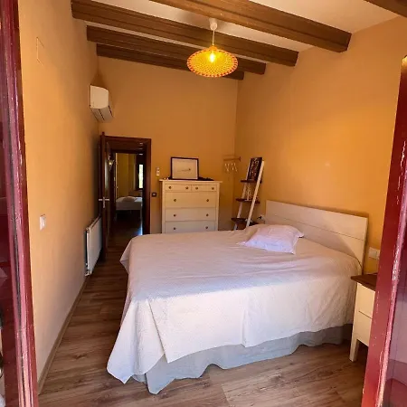 Refugi De L'albera Dağ evi