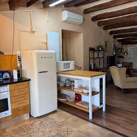 Refugi De L'albera 木屋 *